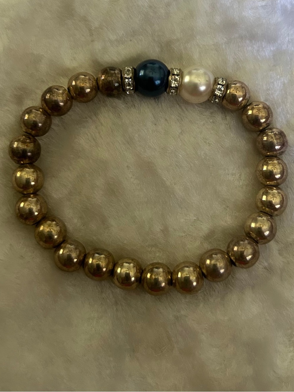 🍀Gold Bead Stretch Bracelet with Navy and Pearl Accent